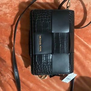 Micheal Kors black cross body